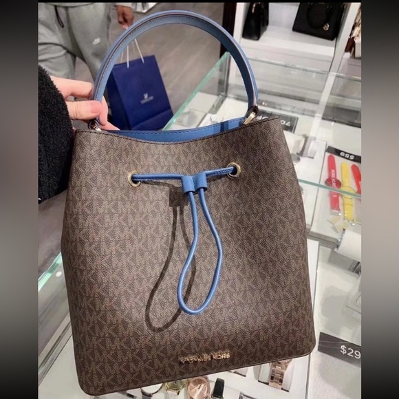 Michael Kors Suri Large Bucket Dark Chambray/Multi - Picture 11 of 11